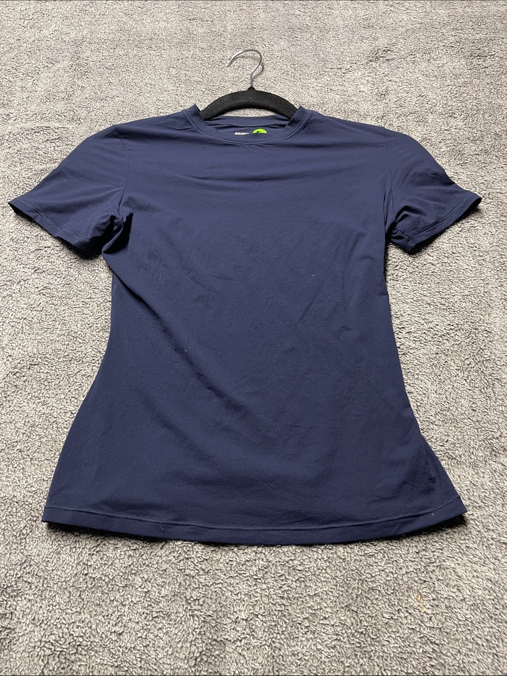 SKIMS Navy Short Sleeve Seamless Tee - Deep Navy - Picture 3 of 7